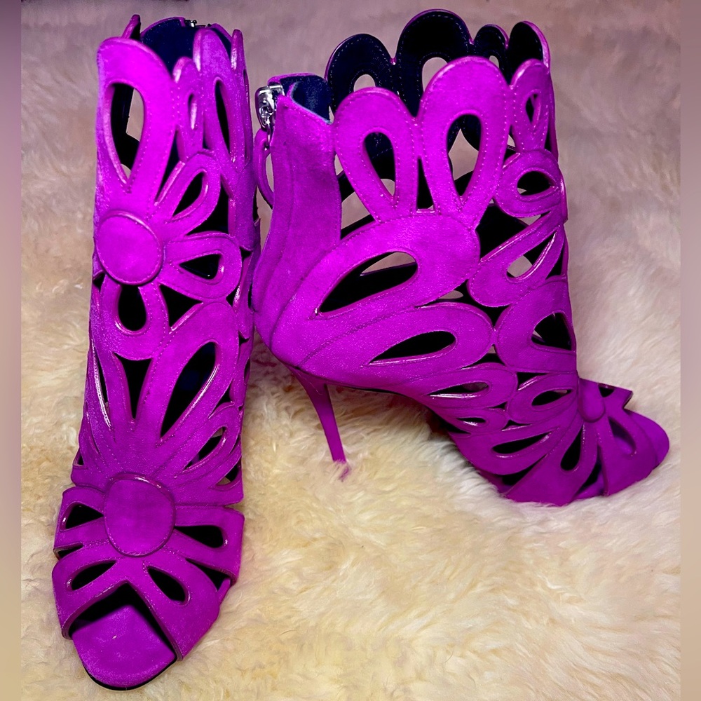 Giuseppe Zanotti Coline floral cutout booties in Clover fuchsia EU 37